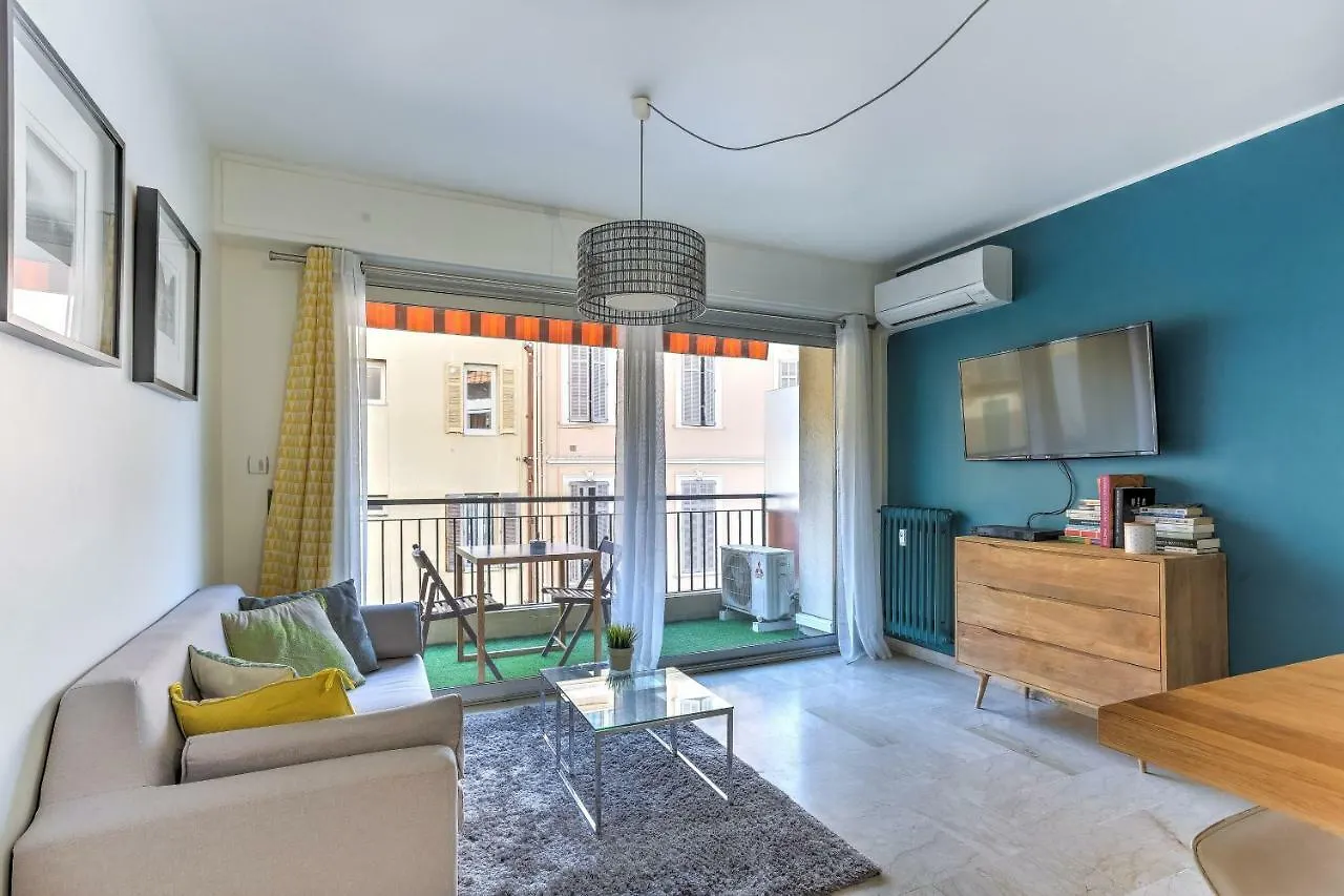 Studio Cosy Merle Cannes France